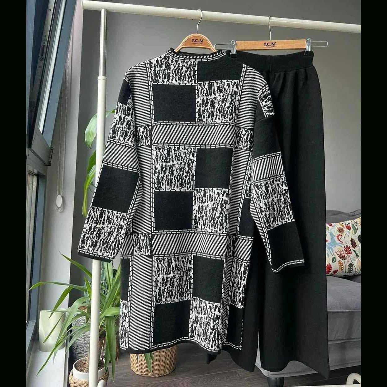 Texture Box Printed Sweat Style 2pc Suit