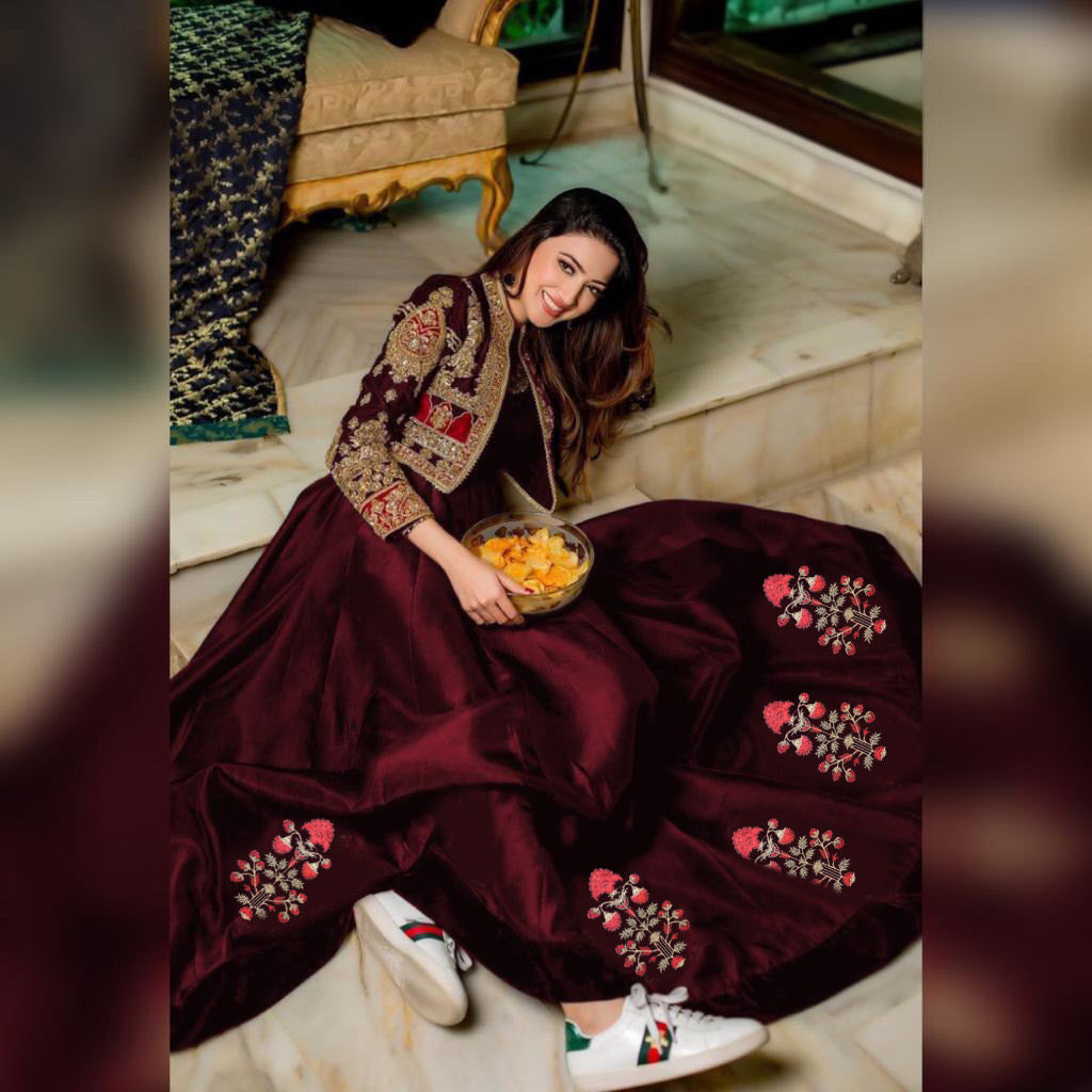 Embroidered Bunch Maxi With koti 😍
