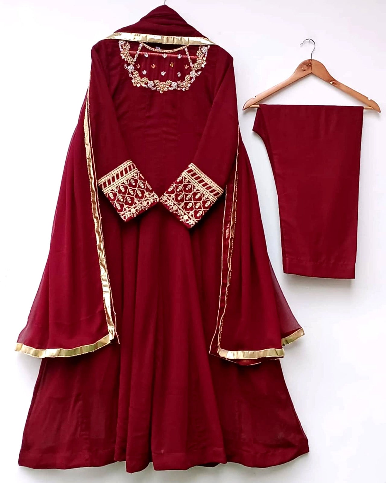 Elegant 3pc Handwork Maxi❤️