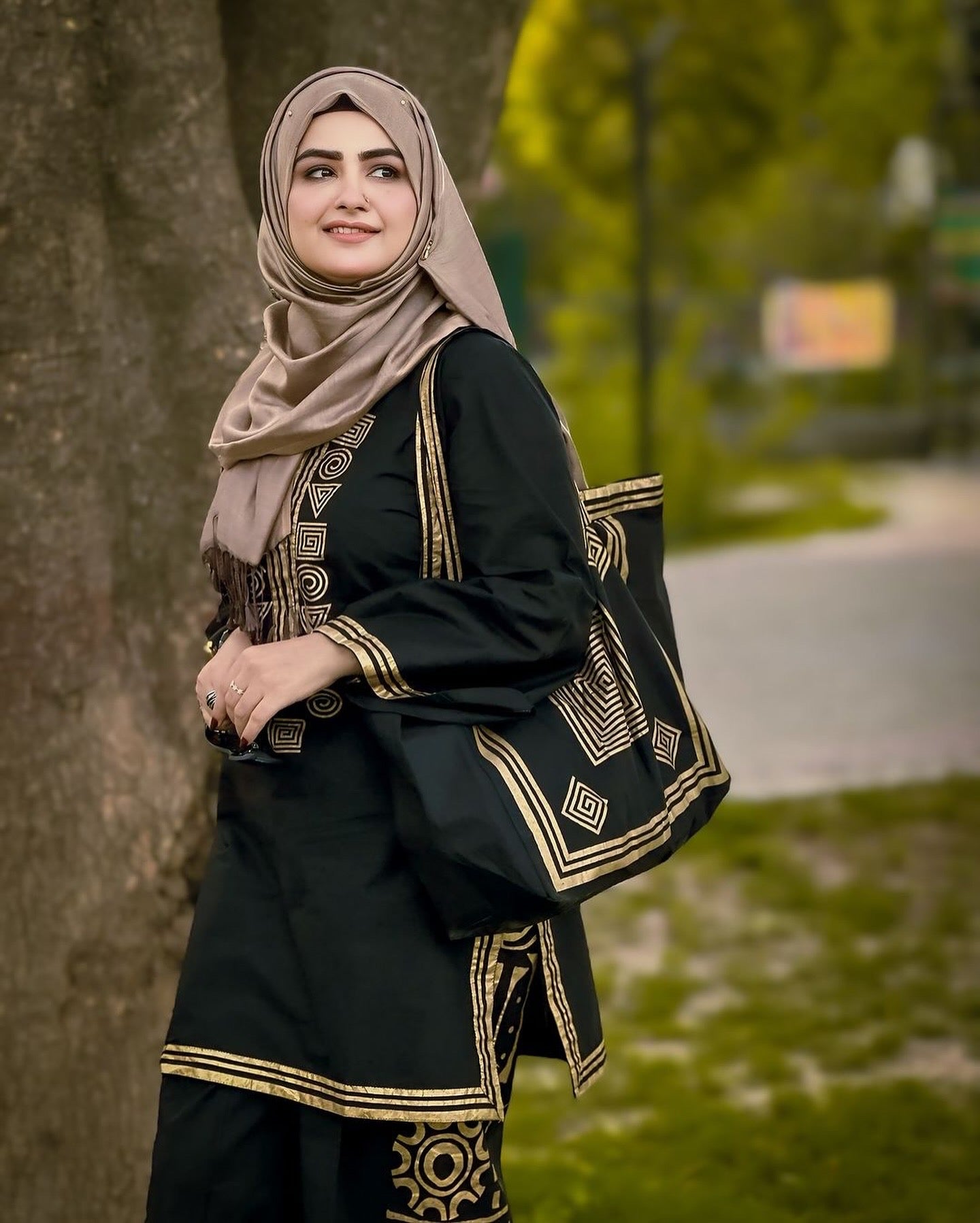 Trendy 3pc with Handbag 👜