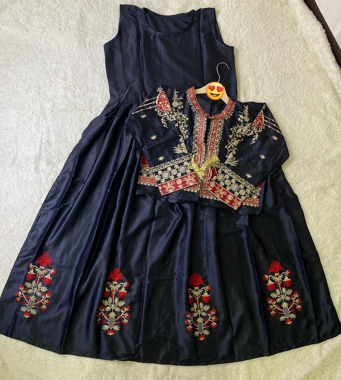 Embroidered Bunch Maxi With koti 😍