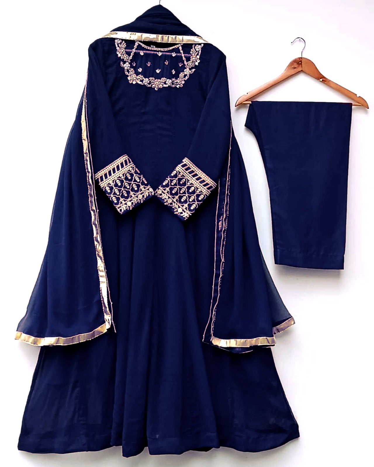 Elegant 3pc Handwork Maxi❤️