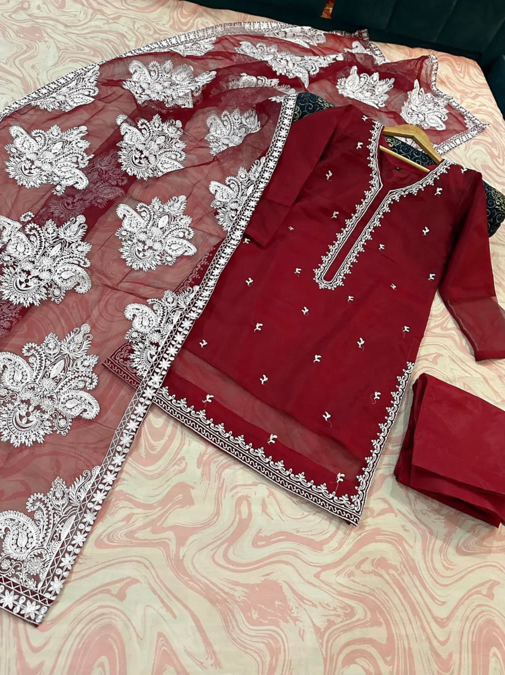 Heavy White Allover Embroidered Dupatta With Emb Shirt And Trouser 3Pcs ❤️❤️❤️