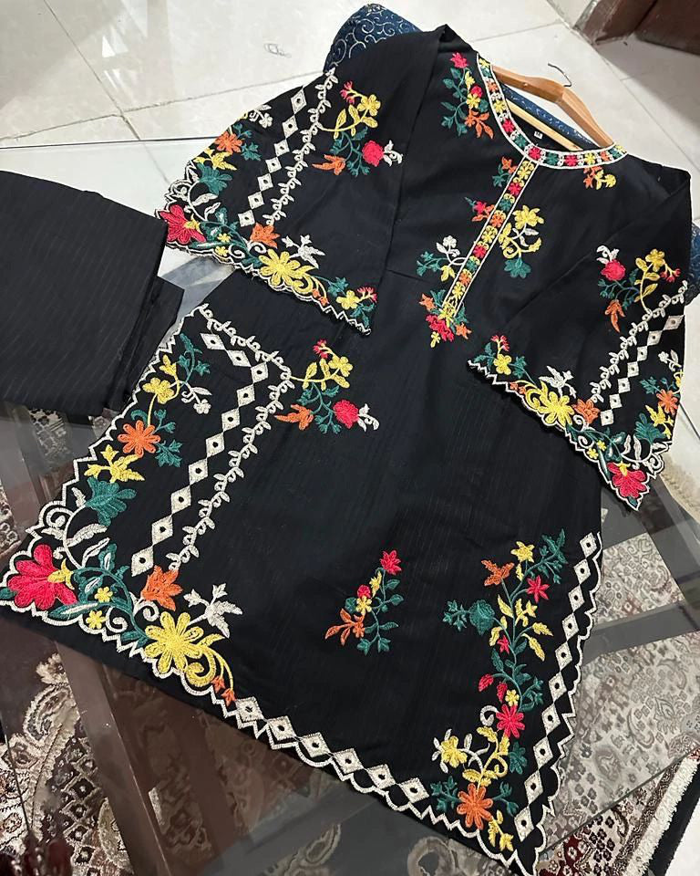 👗Multi Embroidered 2pc😍