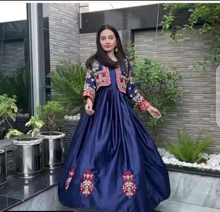 Embroidered Bunch Maxi With koti 😍