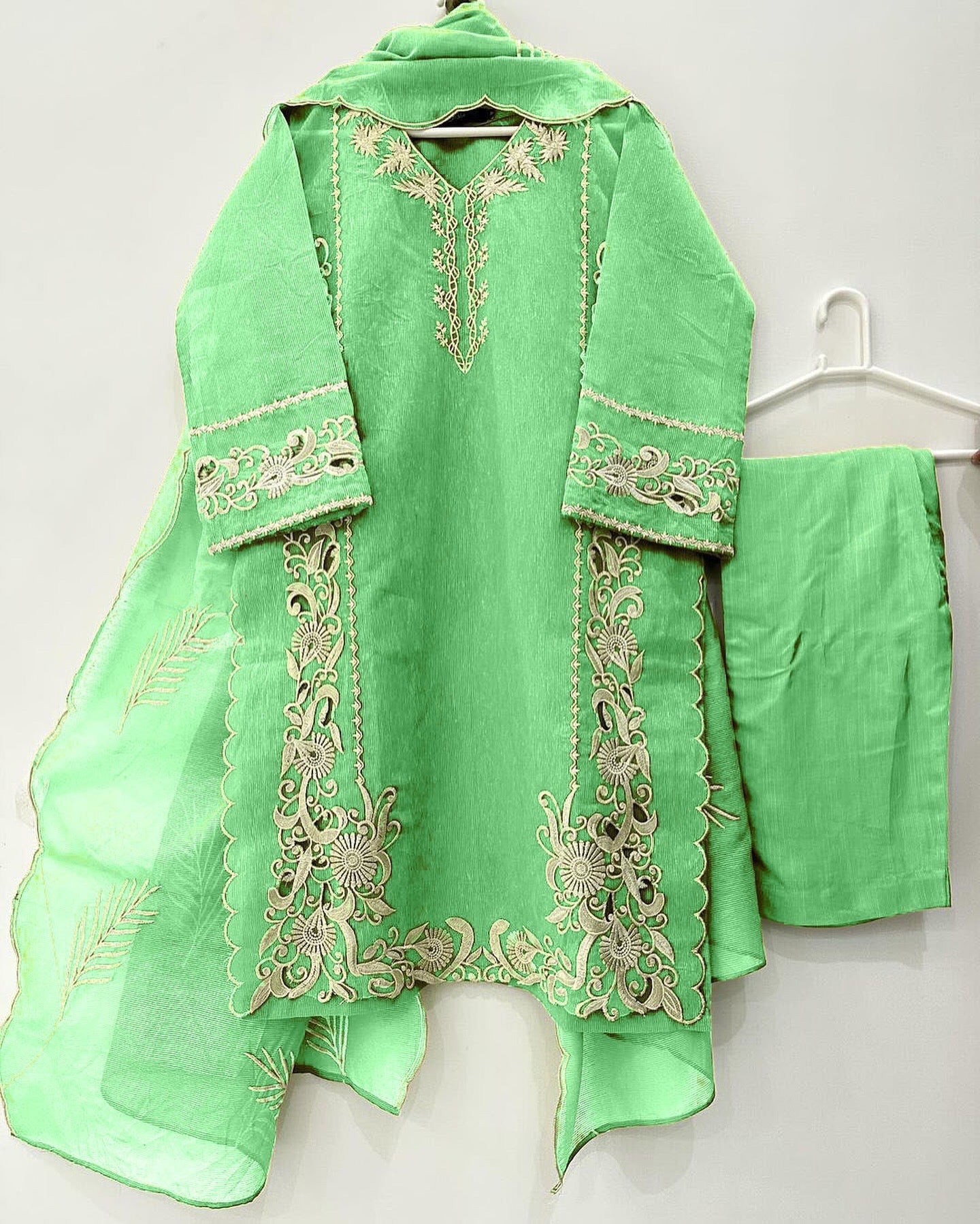 3 Pc Embroidered Beautiful Suit