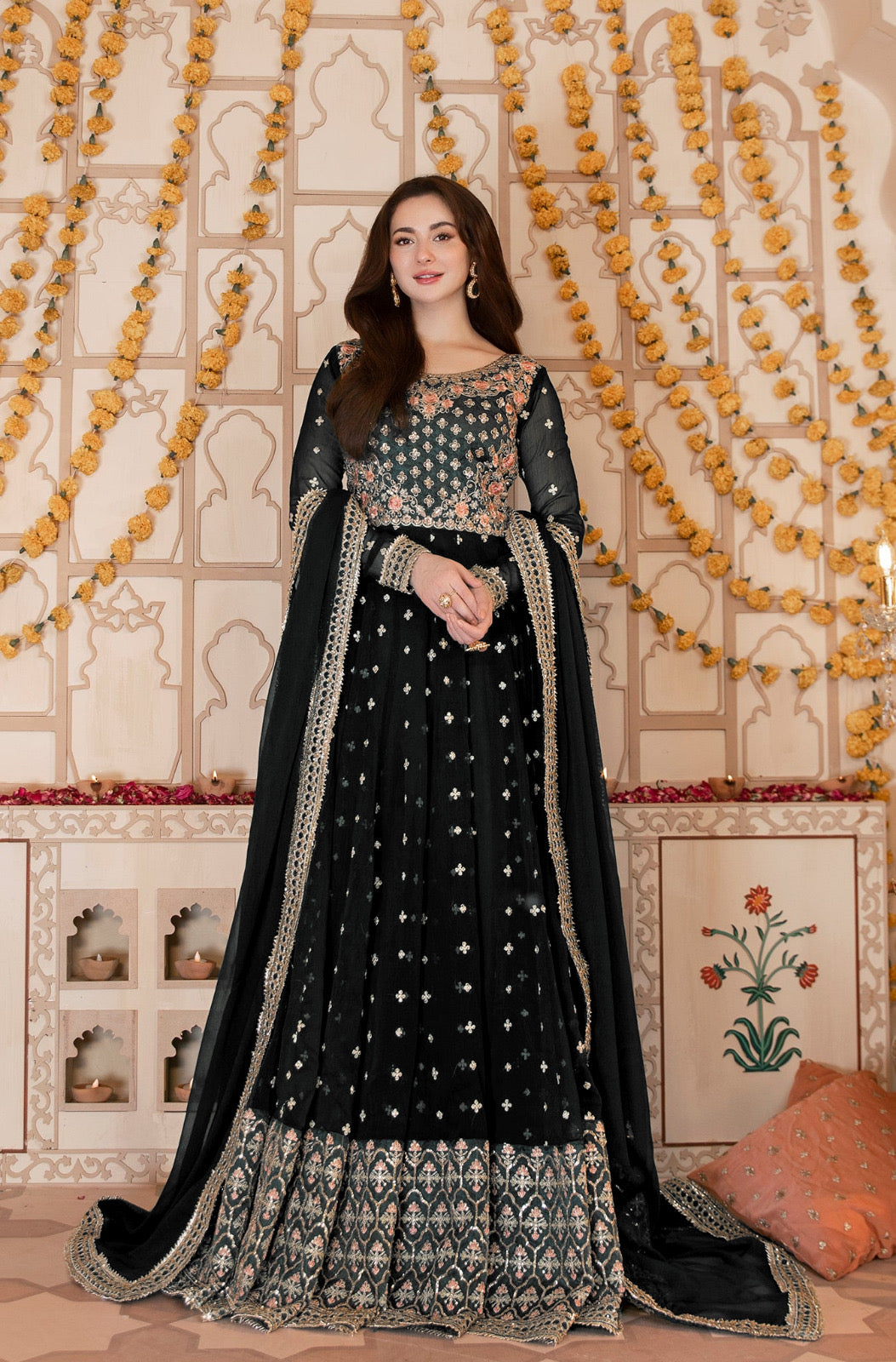 💕Front Heavy Colourful Neck,Sleeves Border Embroidery Maxi With Border Emb Dupatta 3Pcs🖤