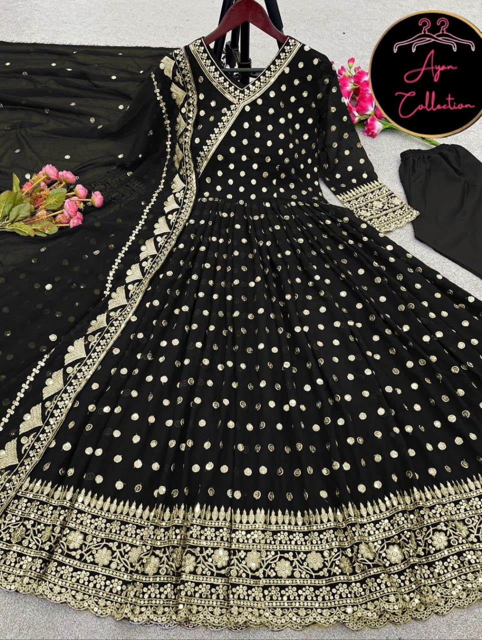 👗Eid Collection 2025: an elegant Angrakha Style Heavy Border Maxi with Neck Embroidery, paired with a beautifully embroidered Dupatta 🌙