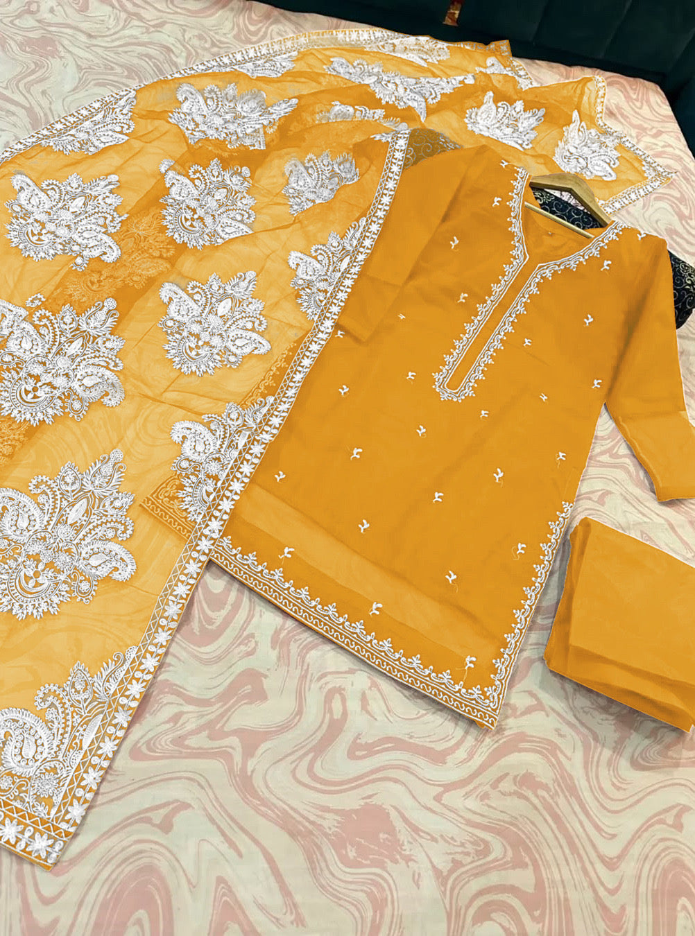 Heavy White Allover Embroidered Dupatta With Emb Shirt And Trouser 3Pcs ❤️❤️❤️