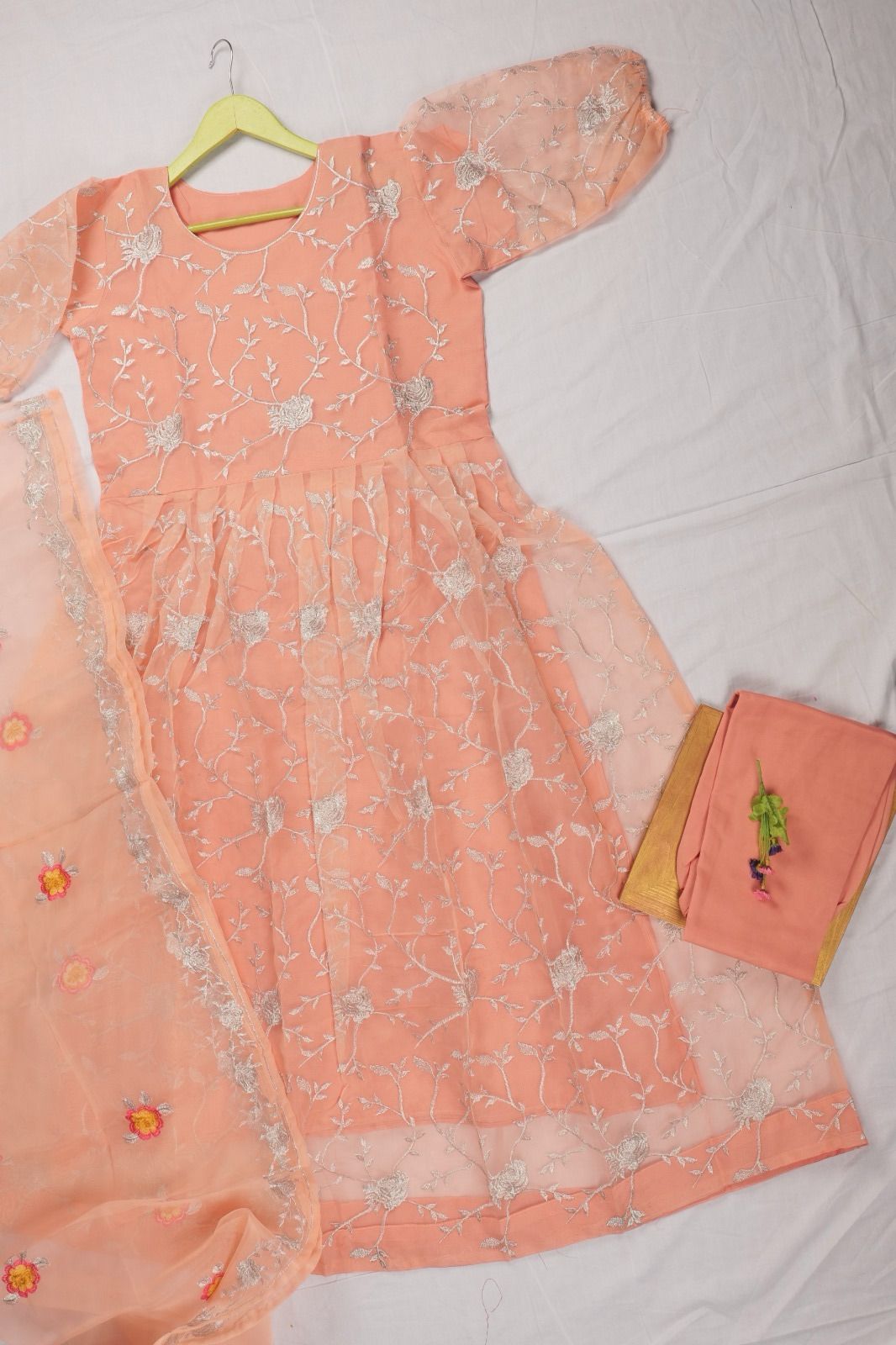 🌟 Elegant V-Neck Embroidery & Handwork 3-Piece Set 💃